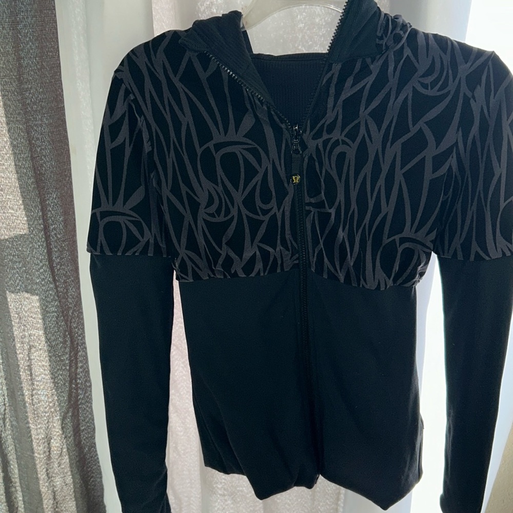 Reversible Lululemon jacket